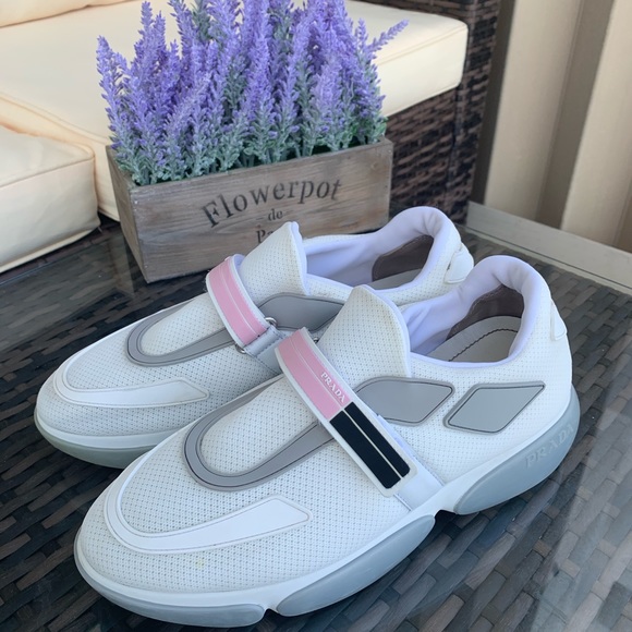 Prada💥authentic 💥 - Picture 1 of 8